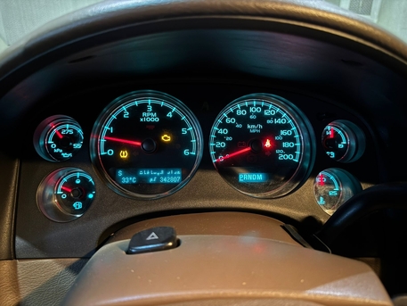 Jeddah, Vehicles, Cars & Trucks , SAR 25000,  Gmc Yukon,  2010,  Automatic,  342000 KM,   Short Original Body Price Negotiable