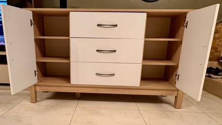 Al Sulaymaniyyah, Furniture, SAR 200,  Buffet Table (Home Box) In Mint Condition For Sale