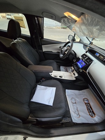 Al Aziziyah, Vehicles, Cars & Trucks , SAR 62000,  Toyota Prius LE,  2017,  Automatic,  76000 KM,   Toyota Prius Hybrid