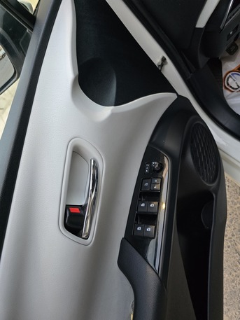 Al Aziziyah, Vehicles, Cars & Trucks , SAR 62000,  Toyota Prius LE,  2017,  Automatic,  76000 KM,   Toyota Prius Hybrid
