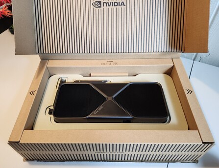 Bangkok, Computers, THB 32600,  NVIDIA GeForce RTX 5090 Founders Edition FE 32GB