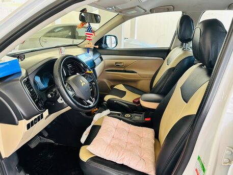 Hoora, Vehicles, Cars & Trucks , BHD 3200,  2016,  2016,  Automatic,  116000 KM,  Mistsibhushi Outlander