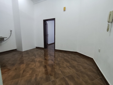 Gudaibiya, Apartments, Flats, Houses & Villas, BHD 150/year,  1 BR,  Gudaibiya:- Groundfloor 1Bhk Flat On Rent With Unlimited Ewa..