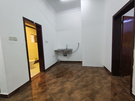 Gudaibiya, Apartments, Flats, Houses & Villas, BHD 150/year,  1 BR,  Gudaibiya:- Groundfloor 1Bhk Flat On Rent With Unlimited Ewa..