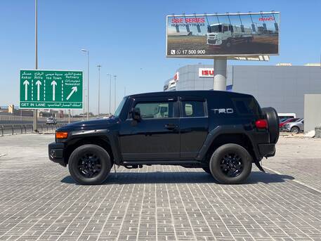 Manama, Vehicles, Cars & Trucks , BHD 7900,  Toyota FJ Cruiser,  2015,  Automatic,  169500 KM,   TRD  (Black)