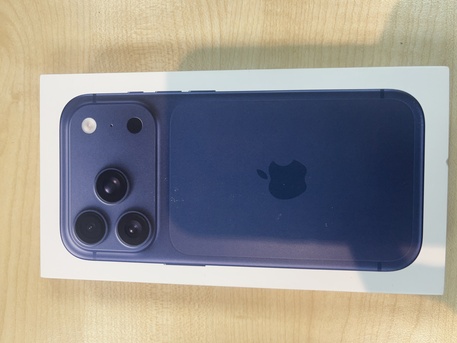 Abha, Mobile Phones, SAR 5700,  IPhone 17PRO 512 GB Blue Brand New Sealed