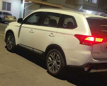 Riffa, Vehicles, Cars & Trucks , BHD 3800,  MITSUBISHI OUTLANDER,  2016,  Automatic,  117000 KM,  2.4L FULL OPTION 7 SEATER COMPACT SUV IN EXCELLENT CONDITION FOR SALE