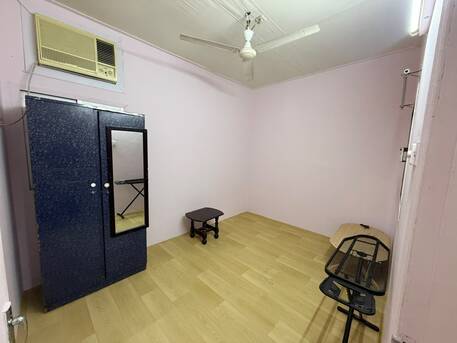 Manama, Apartments, Flats, Houses & Villas, BHD 90/month,  2 BR,  Room For Rent 90BD With EWA