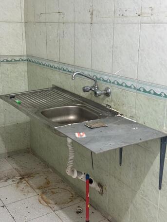 Jeddah, Household Items, SAR 200,  Kitchen Cabinet And Wash Basin
