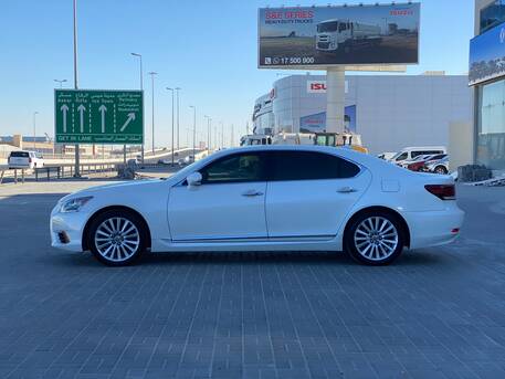 Manama, Vehicles, Cars & Trucks , BHD 7900,  Lexus LS 460,  2014,  Automatic,  185900 KM,  Lexus LS-460  (White)
