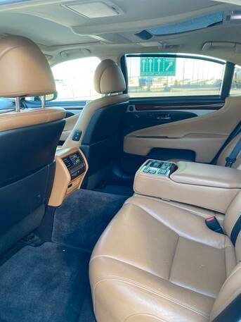 Manama, Vehicles, Cars & Trucks , BHD 7900,  Lexus LS 460,  2014,  Automatic,  185900 KM,  Lexus LS-460  (White)