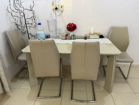Riyadh, Furniture, SAR 600,  6-Seater Dining Table With Chairs &ndash; Excellent Condition &ndash; SAR 600 Only!