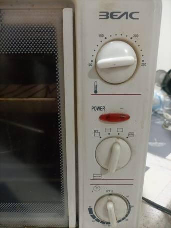 Dammam, Appliances, SAR 100,  Electric Oven And Large Cooking Pot For Sale