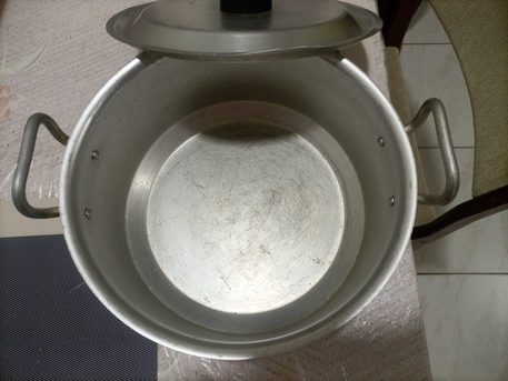 Dammam, Appliances, SAR 100,  Electric Oven And Large Cooking Pot For Sale