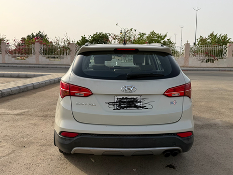 Rabigh, Vehicles, Cars & Trucks , SAR 35000,  Hyundai Santa Fe,  2015,  Automatic,  400000 KM,