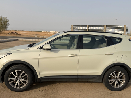 Rabigh, Vehicles, Cars & Trucks , SAR 35000,  Hyundai Santa Fe,  2015,  Automatic,  400000 KM,