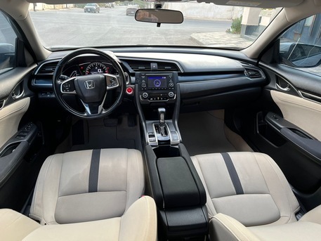 Al Malaz, Vehicles, Cars & Trucks , SAR 50000,  Honda Civic,  2020,  Automatic,  152000 KM,     Silver
