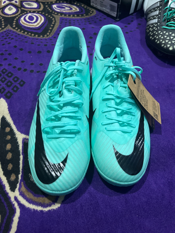 Al Khobar Al Shamalia, Clothing & Accessories, SAR 115,  Brand New Nike Zoom Mercurial Vapor 15 Academy IC (Size - EUR 42.5)