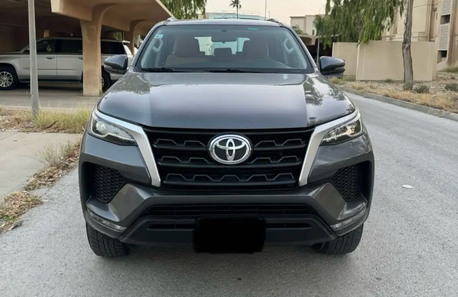 Riyadh, Vehicle Lease Transfer, SAR 2713,  Toyota Fortuner 2023  Installment
