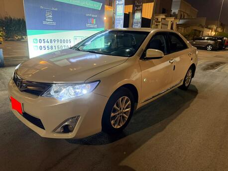 Riyadh, Vehicles, Cars & Trucks , SAR 32000,  Toyota Camry,  2014,  Automatic,  333758 KM,   GL