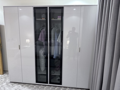 Jeddah, Furniture, SAR 8,  HOMEBOX **LIKE NEW** GRANDE KING BEDROOM SET + MATTRESS + 6-DOOR WARDROBE