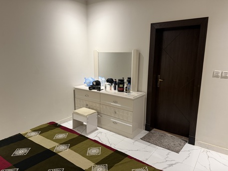 Jeddah, Rooms for Rent, SAR 1200/month,  Furnished,  220 Sq. Feet,  Room Available For Rent (Female Only)