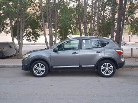 Manama, Vehicles, Cars & Trucks , BHD 1900,  Nissan Qashqai,  2012,  Automatic,  168000 KM,   Full Option Well Maintained Suv For Sale!