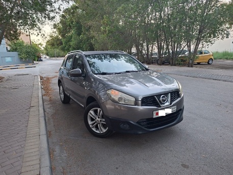Manama, Vehicles, Cars & Trucks , BHD 1900,  Nissan Qashqai,  2012,  Automatic,  168000 KM,   Full Option Well Maintained Suv For Sale!