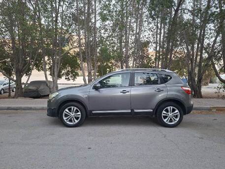Manama, Vehicles, Cars & Trucks , BHD 1900,  Nissan Qashqai,  2012,  Automatic,  168000 KM,   Full Option Well Maintained Suv For Sale!