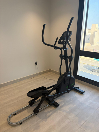 Riyadh, Bicycles, SAR 4500,  Cross Trainer