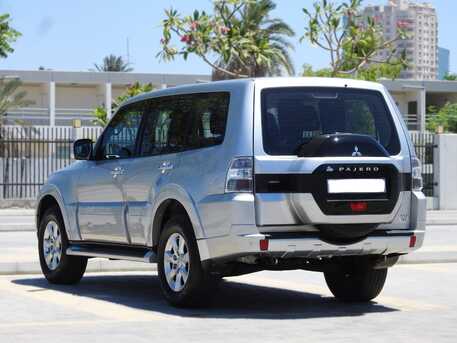 Manama, Vehicles, Cars & Trucks , BHD 5500,  Mitsubishi Pajero,  2019,  Automatic,  76000 KM,   4WD  MODEL,FAMILY USED SUV FOR SALE