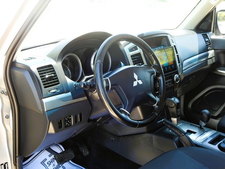 Manama, Vehicles, Cars & Trucks , BHD 5500,  Mitsubishi Pajero,  2019,  Automatic,  76000 KM,   4WD  MODEL,EXCELLENT CONDITION FOR SALE