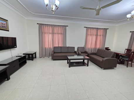 Juffair, Apartments, Flats, Houses & Villas, BHD 400/month,  Furnished,  3 BR,  155 Sq. Meter,  Spacious 3 Bhk Flat | Gas Connection | Balcony | Free Wifi & Hk | Closed Kitchen | Cpr Add
