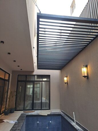 Riyadh, Construction, للحدادة و للمونيم،الذجاج