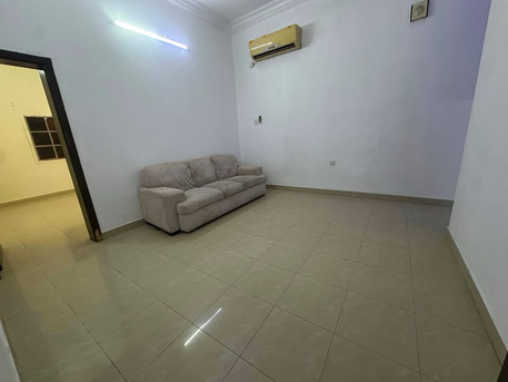 Gudaibiya, Apartments, Flats, Houses & Villas, BHD 250/month,  2 BR,  Gudaibiya:- Close To Hanging Signal. 2Bhk Unfurnished Flat On Rent.Bd 250/- With 50Bd EWA