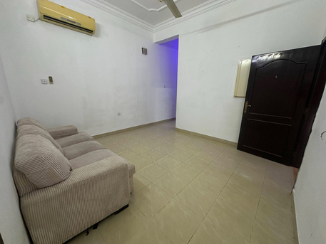 Gudaibiya, Apartments, Flats, Houses & Villas, BHD 250/month,  2 BR,  Gudaibiya:- Close To Hanging Signal. 2Bhk Unfurnished Flat On Rent.Bd 250/- With 50Bd EWA