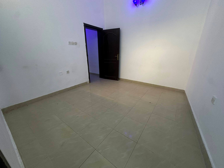 Gudaibiya, Apartments, Flats, Houses & Villas, BHD 250/month,  2 BR,  Gudaibiya:- Close To Hanging Signal. 2Bhk Unfurnished Flat On Rent.Bd 250/- With 50Bd EWA