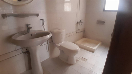 Gudaibiya, Apartments, Flats, Houses & Villas, BHD 150/month,  2 BR,  Gudaibiya:- Close To Aster Clinic.  2Bhk Unfurnished Flat On Rent With Only A/Cs. Bd 150