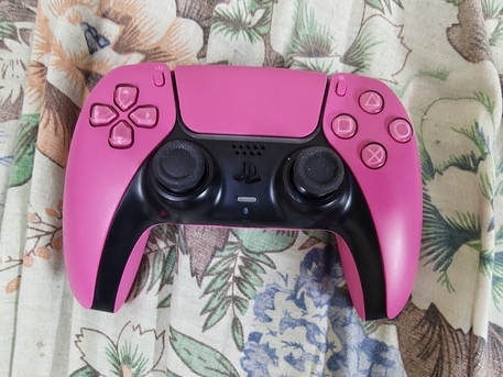 Hara, Video Games, SAR 200,  Ps5 Controller Pink Colour For Sale In Excellent Condition