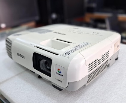 East Riffa, Computers, BHD 59,  Epson Projector With Remote (Lumens 3500) Screen Size 30" To 300" Good Working Condition