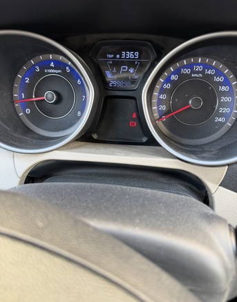 Riyadh, Vehicles, Cars & Trucks , SAR 20,  Hyundai Elantra,  2014,  Automatic,  300000 KM,    For Sale