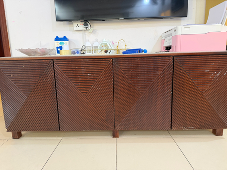 Khobar, Furniture, SAR 500,  Elegant Wooden TV Cabinet / Console For Sale (Excellent Condition)