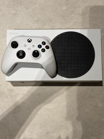 Al Shifa, Electronics, SAR 950,  XBOX SERIES S WITH ALL ACCESSORIES (Clean)