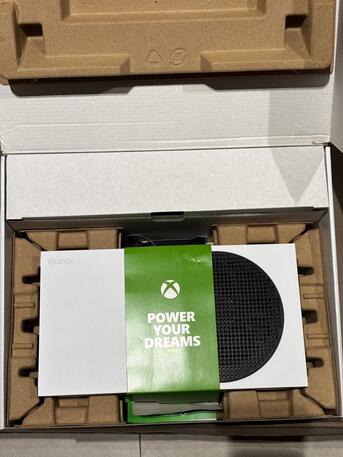 Al Shifa, Electronics, SAR 950,  XBOX SERIES S WITH ALL ACCESSORIES (Clean)