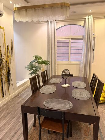 Riyadh, Furniture, SAR 300,  Big Dinning Table With 6 Chairs