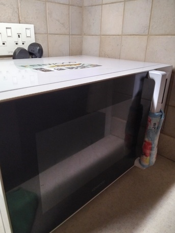 Riyadh, Household Items, SAR 250,  Kenwood Microwave 25 Liter Automatic For Sale