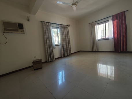 Adliya, Apartments, Flats, Houses & Villas, BHD 250/year,  2 BR,  Gorgeous Semi Urnished 2 Bhk 250 At Adliya