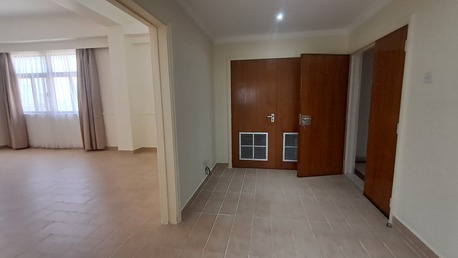Burhama, Apartments, Flats, Houses & Villas, BHD 300/month,  3 BR,  Semi Furnished Flat In Burhama