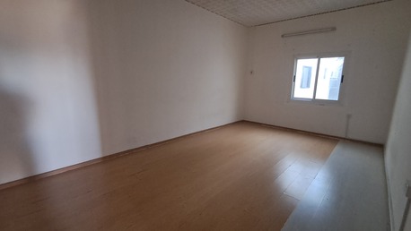 Juffair, Apartments, Flats, Houses & Villas, BHD 200/month,  3 BR,  Un Furnished Flat For Rent In Old Juffair