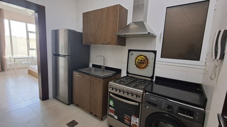 Mahooz, Apartments, Flats, Houses & Villas, Fully Furnished Studio Flat In Mahooz With EWA - 220 BD